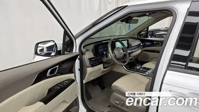 Kia Carnival 2021 — Şəkil 15/20