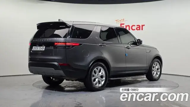 Land Rover Discovery 5 2018 — ფოტო 11/20