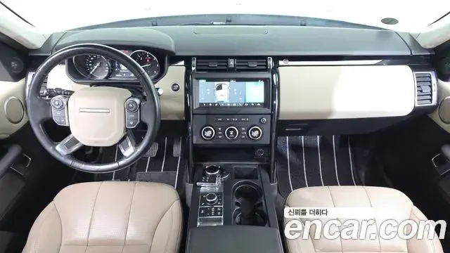 Land Rover Discovery 5 2018 — ფოტო 6/20