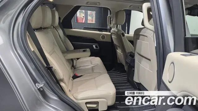 Land Rover Discovery 5 2018 — ფოტო 2/20