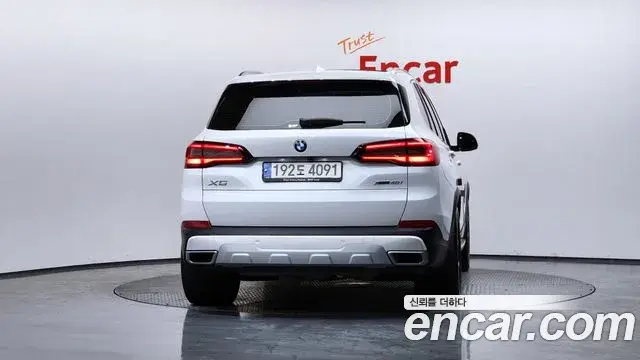 BMW X5 2021 — ფოტო 18/20