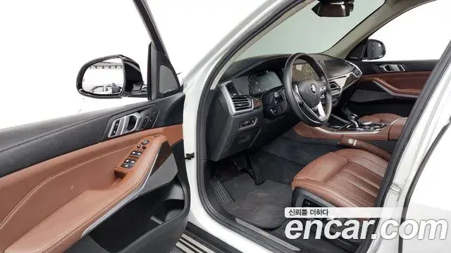 BMW X5 2021 — ფოტო 13/20