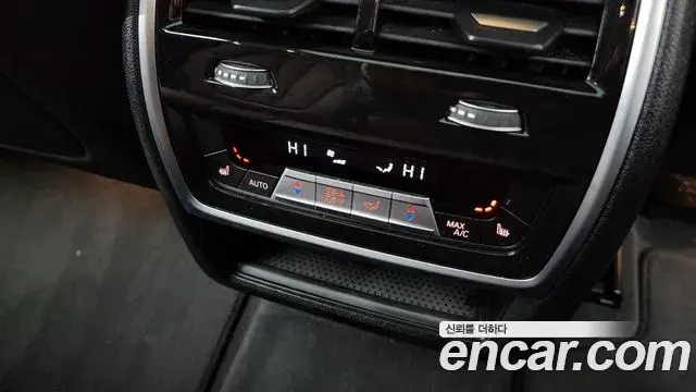BMW X5 2021 — ფოტო 16/20