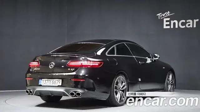 Mercedes-Benz E-Class 2021 — Photo 7/20