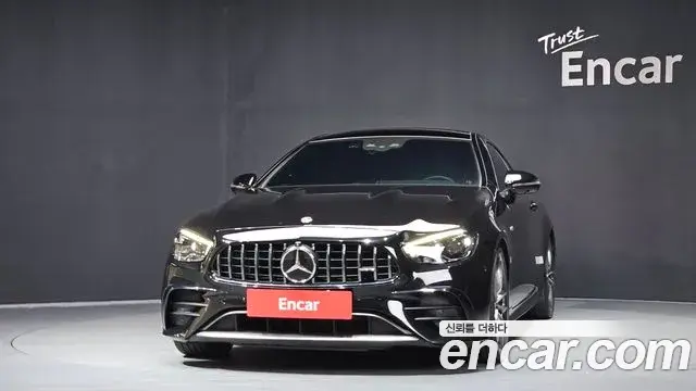 Mercedes-Benz E-Class 2021 — Photo 17/20