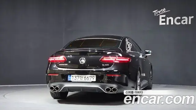 Mercedes-Benz E-Class 2021 — Photo 18/20