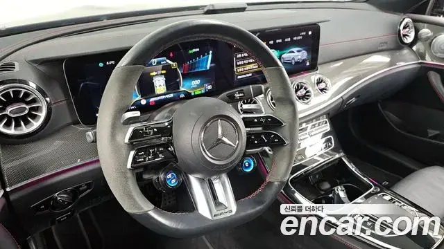 Mercedes-Benz E-Class 2021 — Photo 8/20