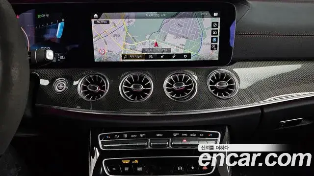 Mercedes-Benz E-Class 2021 — Photo 1/20