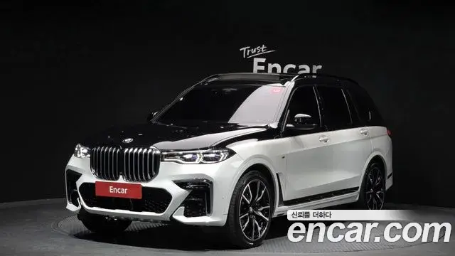 BMW X7 2021 — ფოტო 18/20