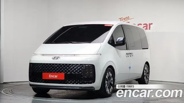 Hyundai Staria 2022 — ფოტო 1/20