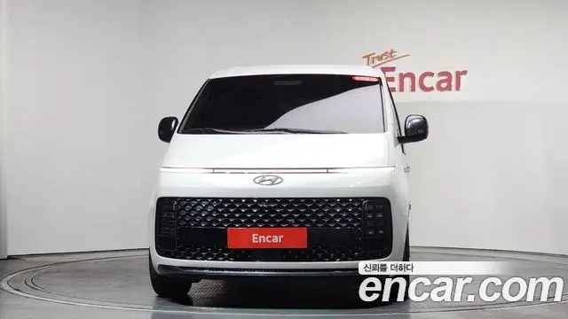 Hyundai Staria 2022 — ფოტო 6/20