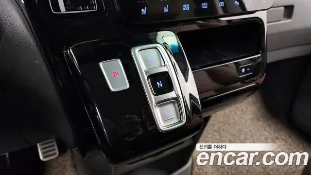 Hyundai Staria 2022 — ფოტო 20/20