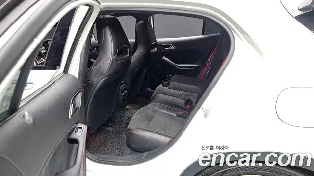 Mercedes-Benz GLA-Class 2018 — ფოტო 6/20
