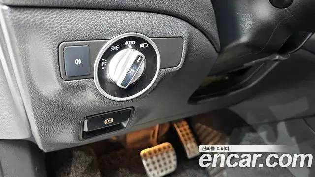Mercedes-Benz GLA-Class 2018 — ფოტო 18/20