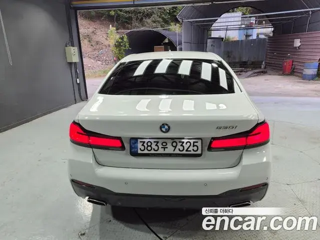 BMW 5 Series 2022 — Şəkil 7/20