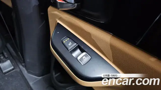 Kia Carnival 2022 — Photo 1/20