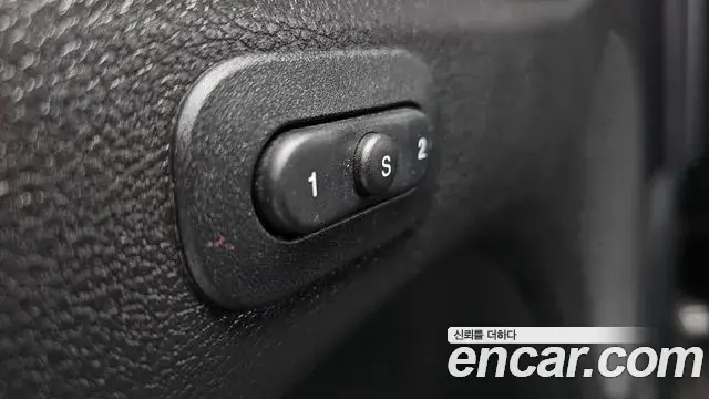 Jeep Grand Cherokee 2018 — Şəkil 19/20