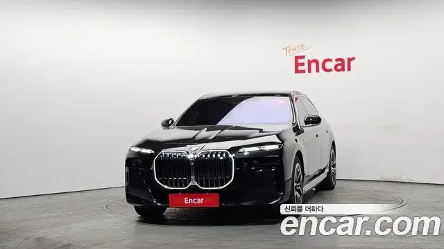 BMW 7 Series 2024 — Photo 13/20