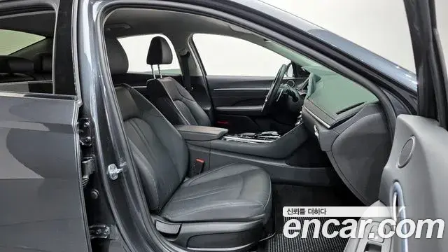 Hyundai Sonata 2021 — Фото 10/20