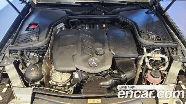 Mercedes-Benz E-Class 2023 — Şəkil 13/17