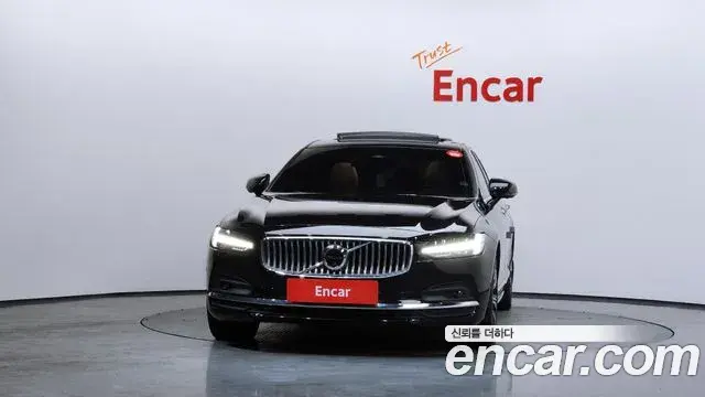 Volvo S90 2022 — Photo 17/20