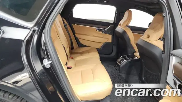 Volvo S90 2022 — Photo 9/20