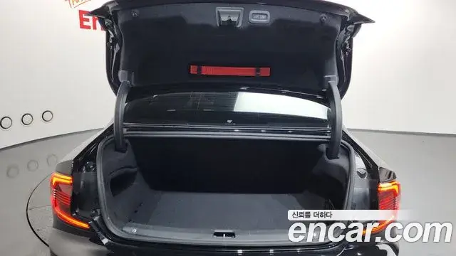 Volvo S90 2022 — Photo 11/20