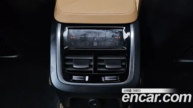 Volvo XC90 2021 — Şəkil 12/20