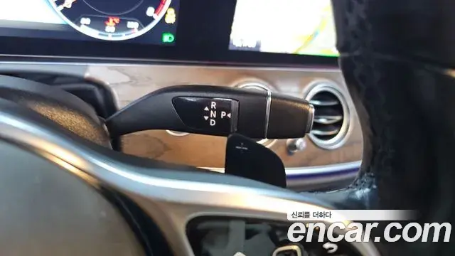 Mercedes-Benz E-Class 2018 — Şəkil 12/21