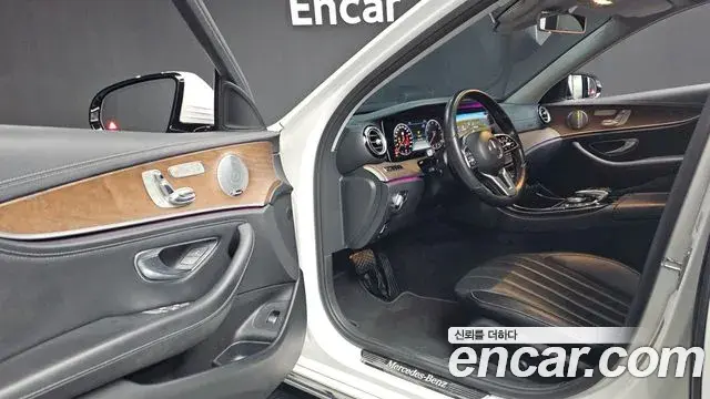 Mercedes-Benz E-Class 2018 — Şəkil 6/21