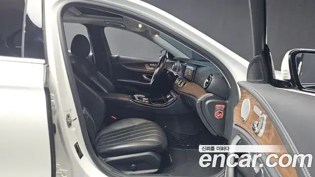 Mercedes-Benz E-Class 2018 — Şəkil 21/21