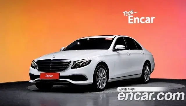 Mercedes-Benz E-Class 2018 — Şəkil 14/21