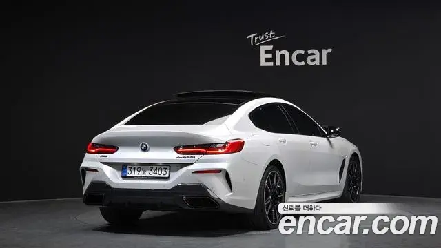 BMW 8 Series 2025 — Photo 1/20