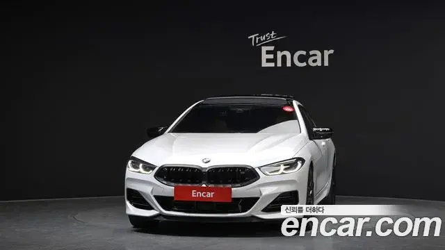 BMW 8 Series 2025 — Photo 9/20