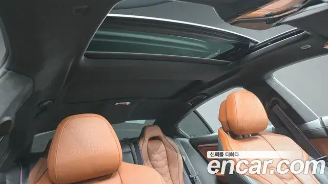 BMW 8 Series 2025 — Photo 11/20