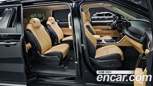 Kia Carnival 2023 — Şəkil 17/20