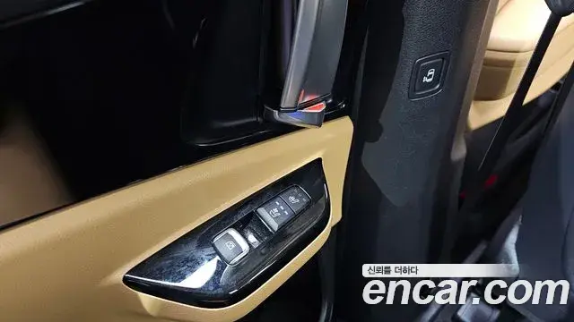 Kia Carnival 2023 — Şəkil 15/20