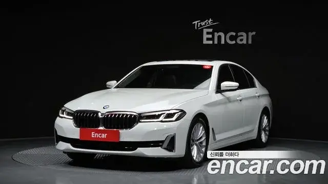 BMW 5 Series 2021 — ფოტო 15/20