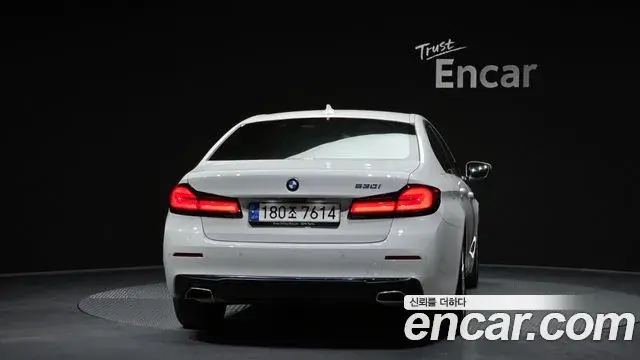BMW 5 Series 2021 — ფოტო 16/20