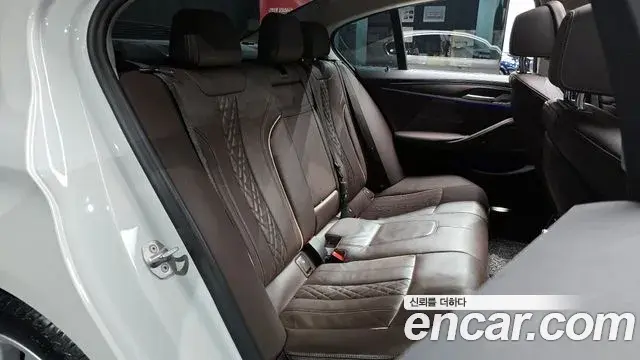 BMW 5 Series 2021 — ფოტო 1/20