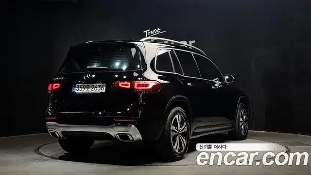 Mercedes-Benz GLB-Class 2020 — Фото 2/20