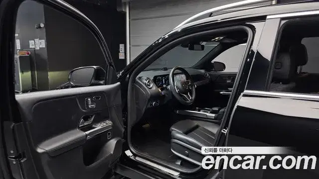 Mercedes-Benz GLB-Class 2020 — Фото 11/20