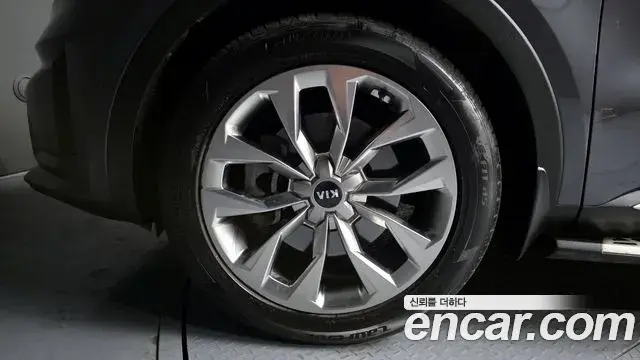 Kia Sorento 2021 — Photo 15/20