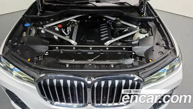 BMW X7 2022 — Photo 15/20