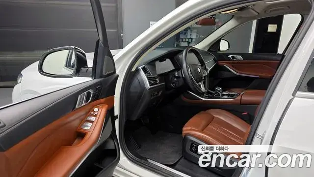 BMW X7 2022 — Photo 14/20