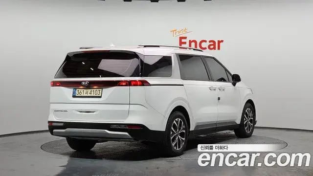 Kia Carnival 2021 — Фото 2/20