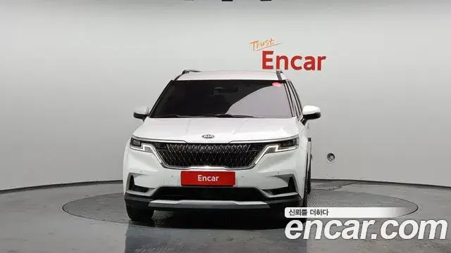 Kia Carnival 2021 — Фото 3/20