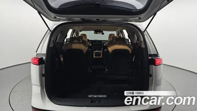 Kia Carnival 2021 — Фото 20/20