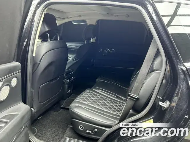 Genesis GV80 2020 — ფოტო 13/19