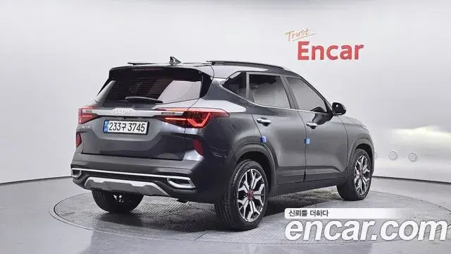 Kia Seltos 2022 — Şəkil 18/20